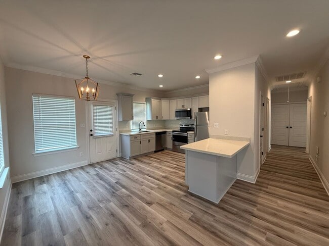 Photo - 57415 Oak Ave