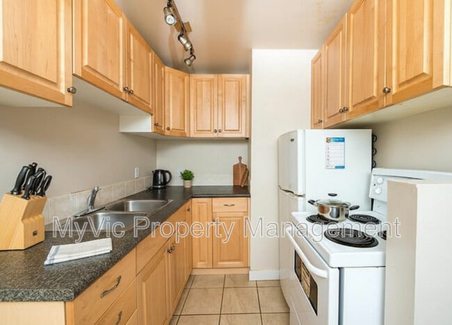 Photo - 10040-10154 154 St Unit One-Bedroom