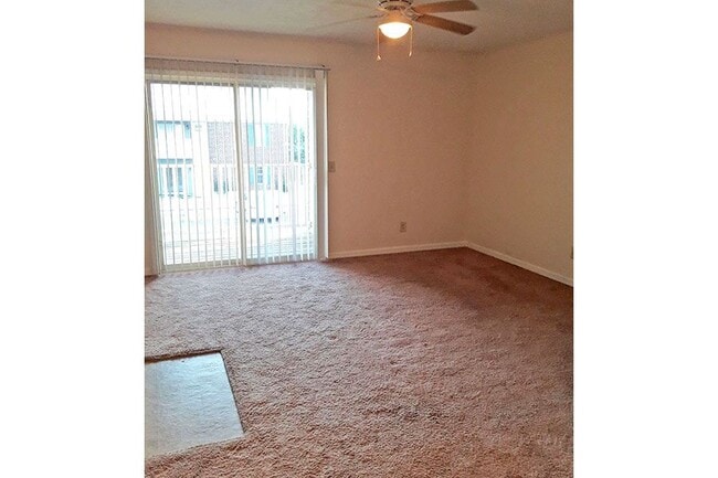 Photo - CAMBRIDGE POINTE