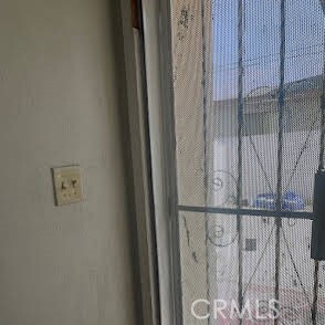 Building Photo - 676 E 115th St