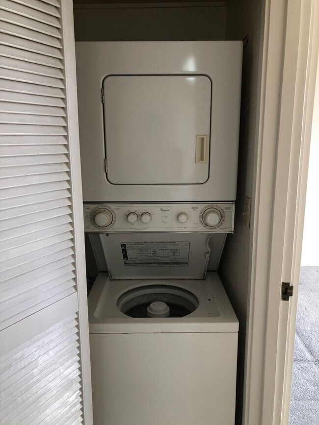 Photo - 2/2/1 on Ward Avenue!  Great location!!