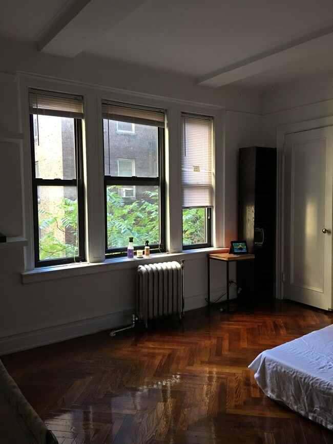 The Studio - 345 W 86th St Unit 416C