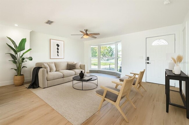 Photo - 2074 Bayou Grande Blvd NE