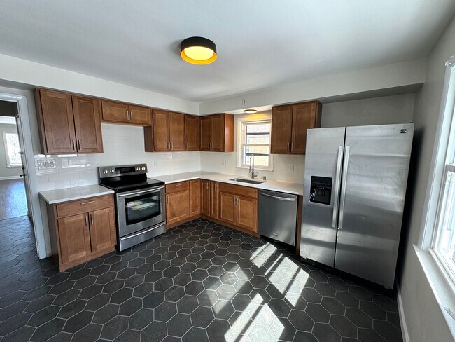 Photo - 8627 W Burleigh St