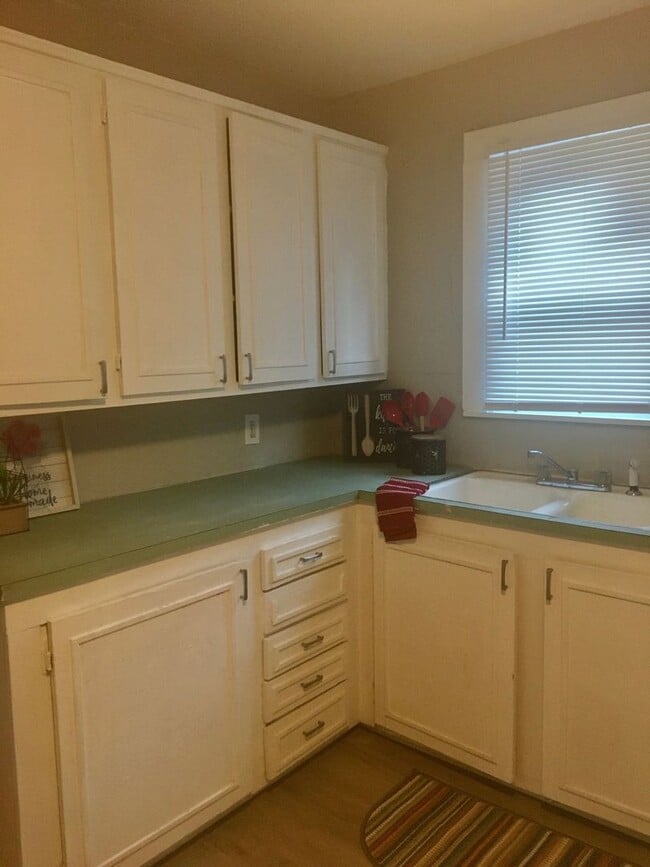 Photo - COMING SOON! 3 Bed House!!! Wooden floors!