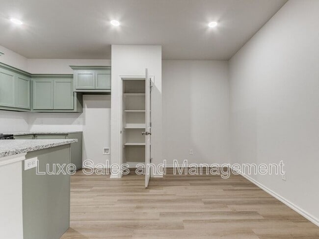 Photo - 1543 Pavy Pkwy