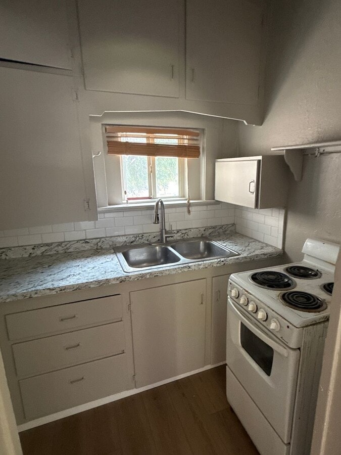 Photo - 2671 Jefferson Ave Unit 1