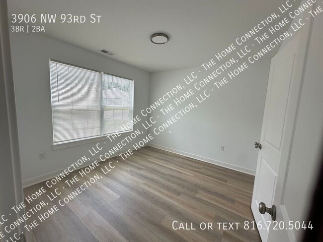 Photo - 3906 NW 93rd St