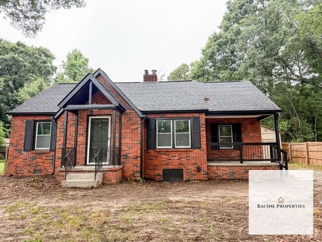 Building Photo - Your Dream Home Awaits! Fully Updated 3 Be...