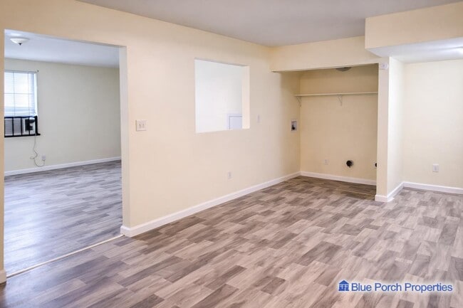 Mosely St Unit B