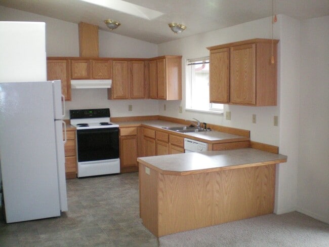 Photo - 3 bed/2bath Duplex for Rent