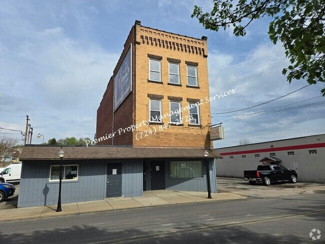 Building Photo - 1015 S Mill St Unit #2 Rental
