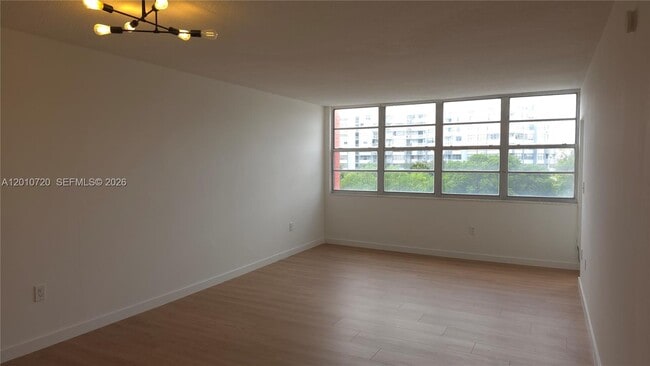 Photo - 1351 NE Miami Gardens Dr Unit 413E