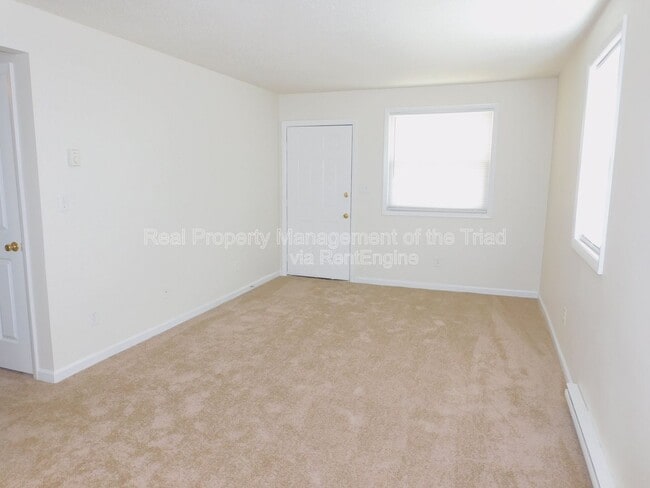 Photo - 2300 Willow Rd