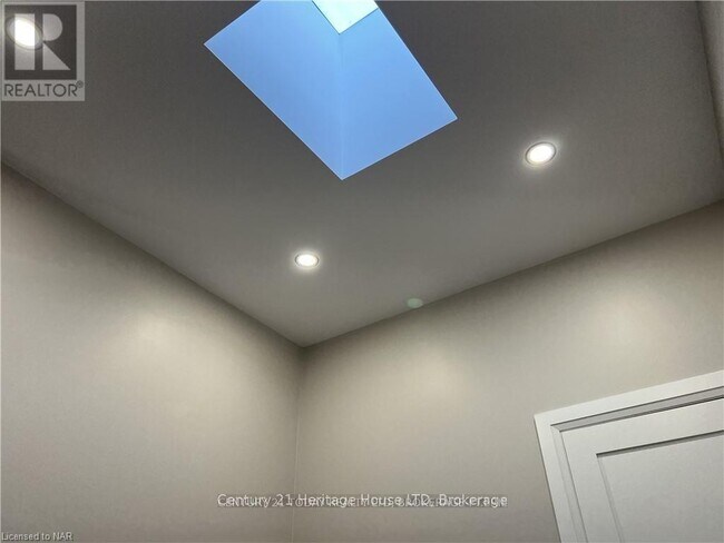 Photo - 43 Jarvis St