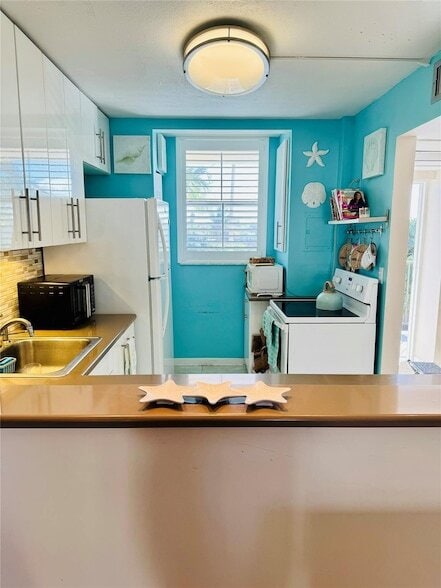 Photo - 5300 NE 24th Terrace Unidad 303