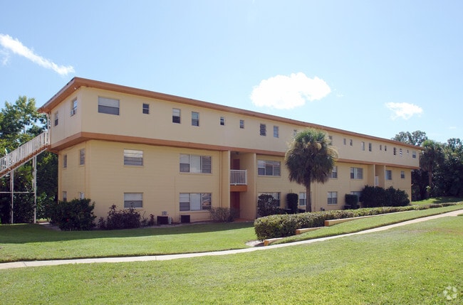 Riverside Village Apartments - Riverside Apartments