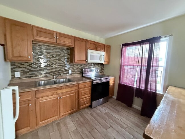 Photo - 246 N Courtland St