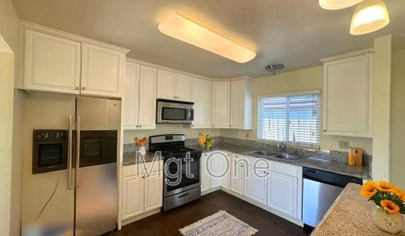 Photo - 24382 Delphinium Ave