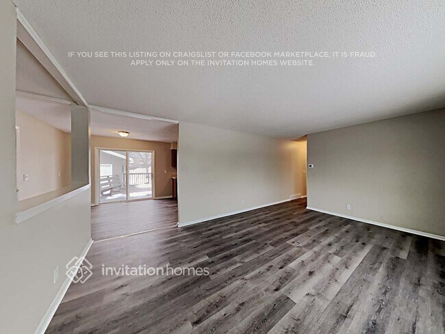 Photo - 224 Oak Park Dr NE