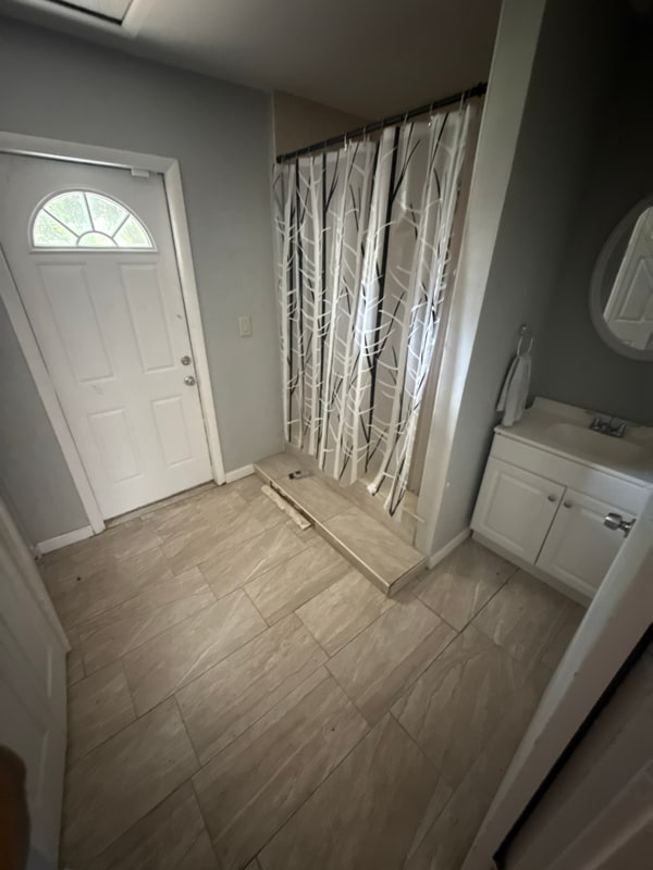 Photo - 942 Chace Ln NE