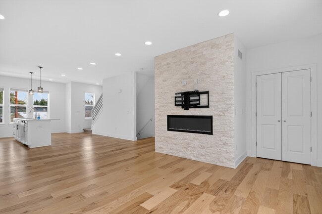Photo - 2925 Square Lake Ct
