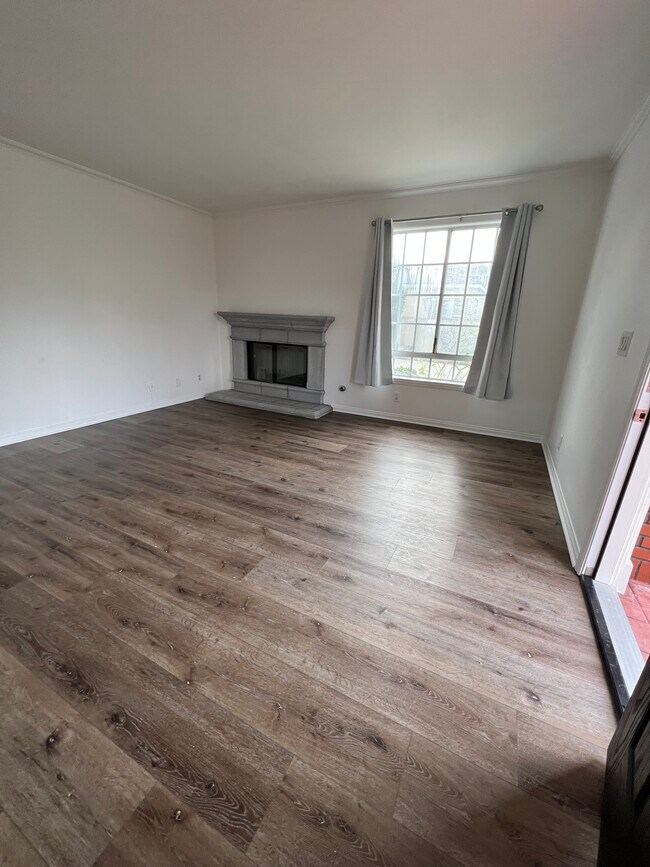 Photo - 6030 Camellia Ave