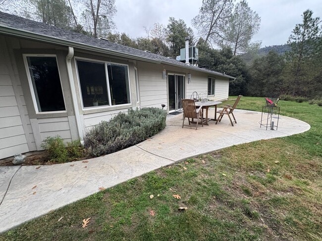 Photo - Beautiful, Loved, 3 bed-2 ba Mountain Home
