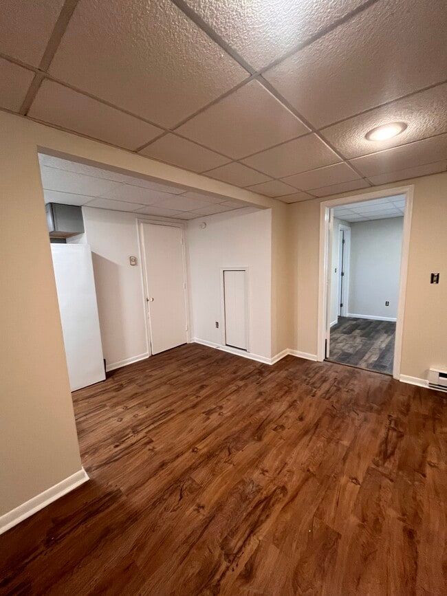 Living - 625 S Church St Unit 4b