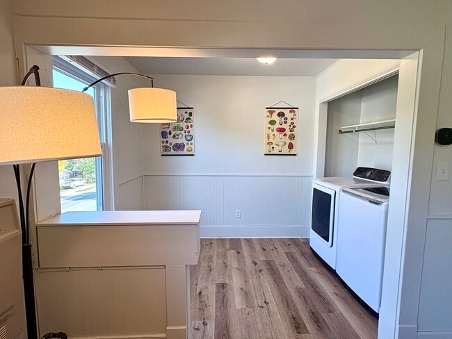 Photo - 426 Leonard St NE Unit B