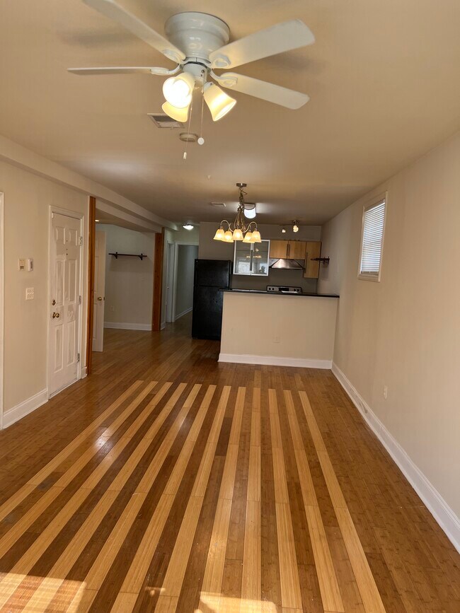 2527 Brookfield Ave Unidad 2