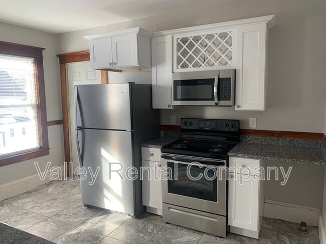 Photo - 1685-1687-1687 Northampton St