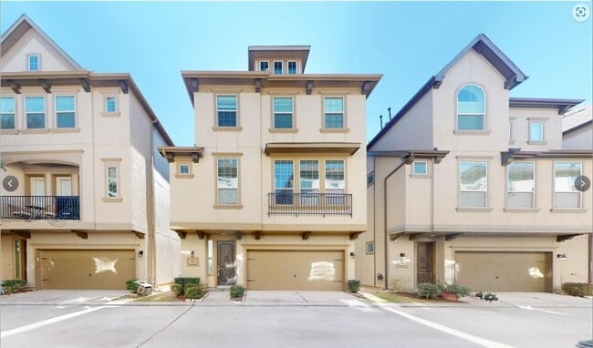 Building Photo - 454 N Live Oak St Rental