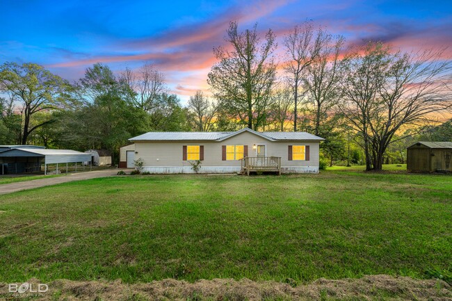 Log Cabin Style Double Wide in Waskom - Log Cabin Style Double Wide in Waskom House