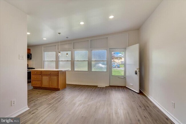 Photo - 9302 Trout Rd