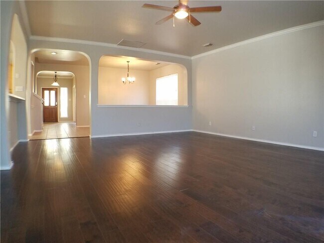 Photo - 2208 Hayfield Square