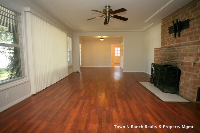 Photo - 5Br 2Ba single Family Home