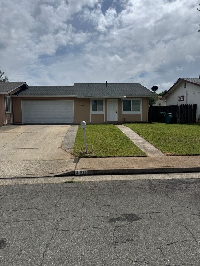 Building Photo - Single Level, Anderson Duplex near Shopping