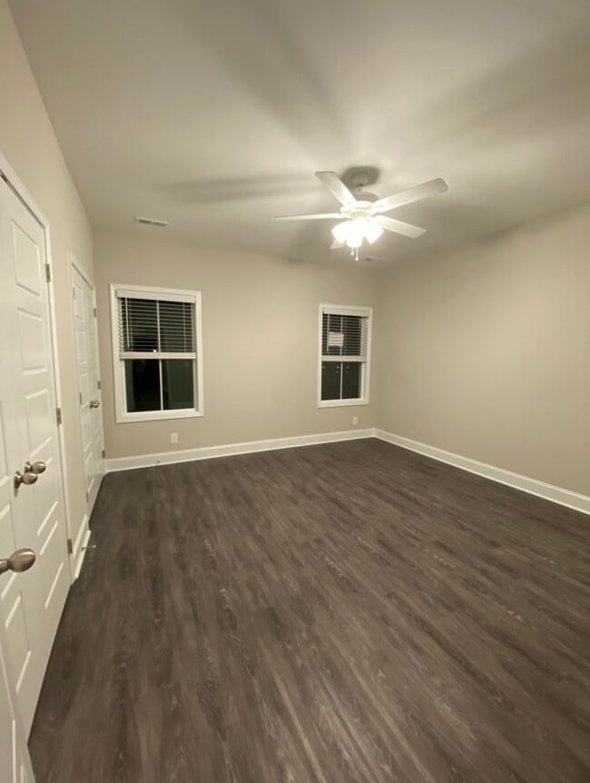 Photo - 1040 Glenkirk Dr