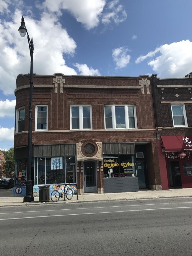 Building Photo - 3201 S Halsted St Unit 3201 S. Halsted St - 2