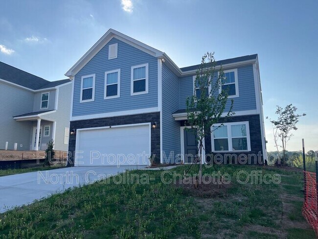 Photo - 102 Gunwale St