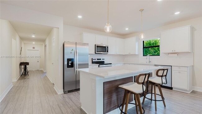 Photo - 3001 Hibiscus Ave