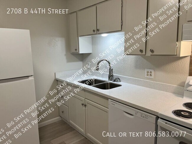 Photo - 2708 44th St