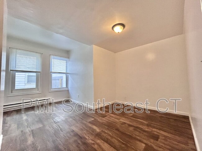 Photo - 187 Laurel Hill Ave Unit 3