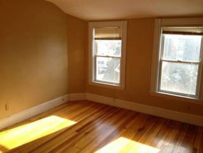 164-166 Franklin St