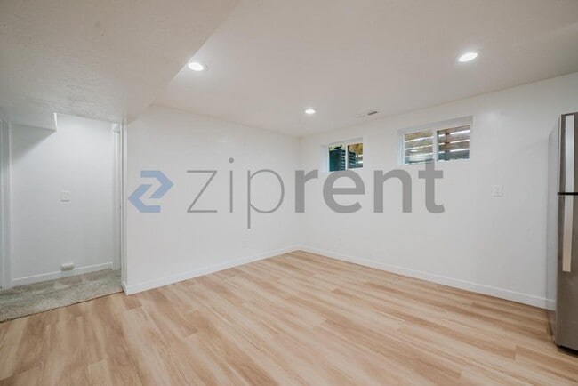Photo - Unit B
