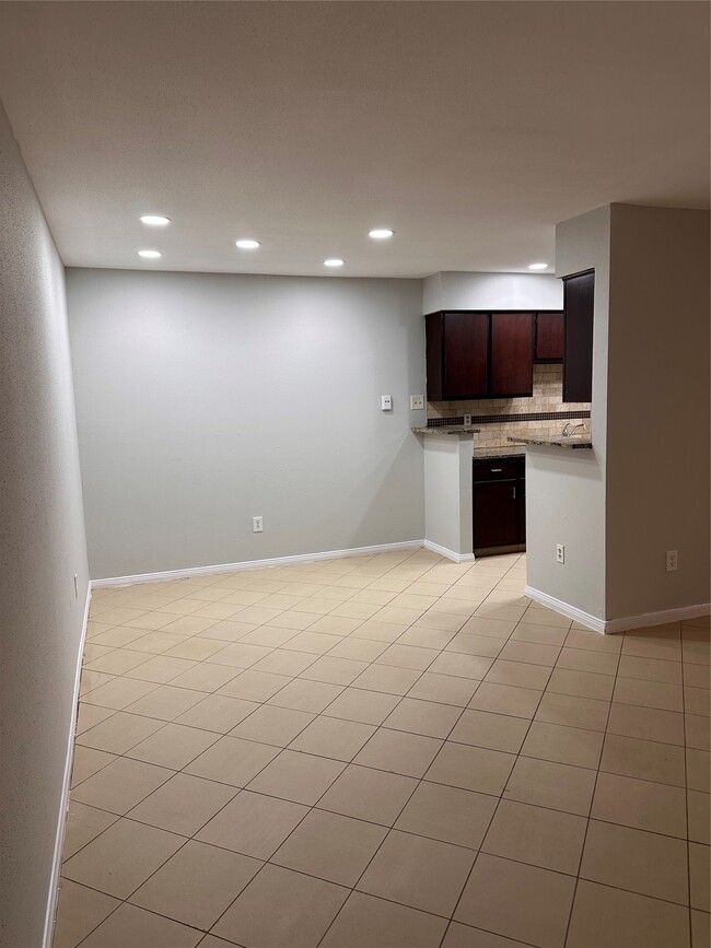 Photo - 8801 Hammerly Blvd Unit 909