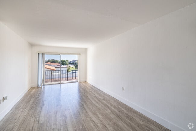 2BR, 1BA - 900SF - Living Room/Dining Room - West Point Properties