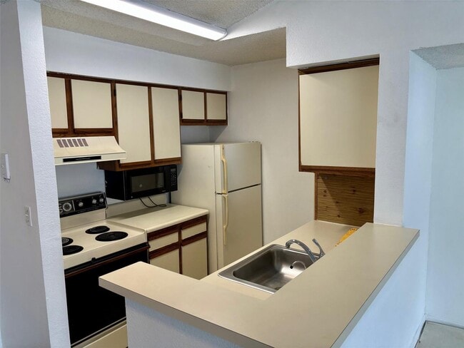 Photo - 2796 S University Dr Unidad 2207