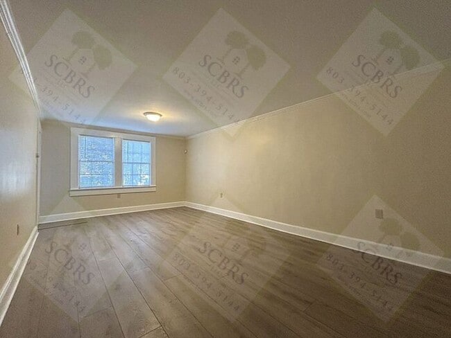 Photo - 719 Beltline Blvd
